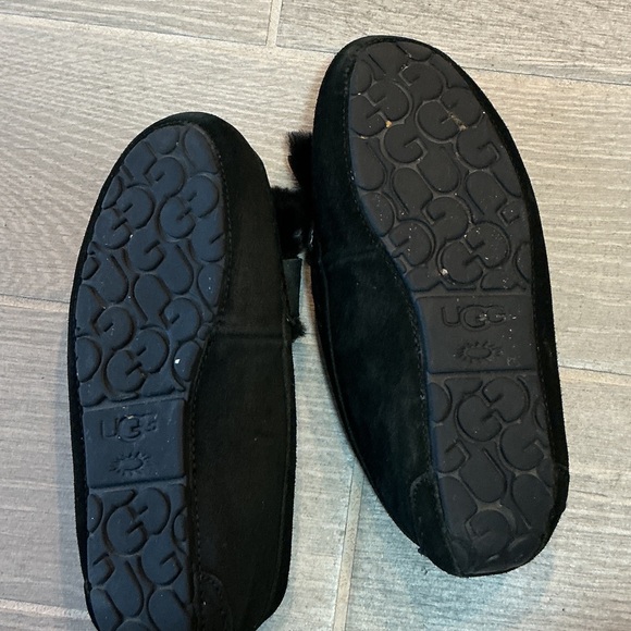 UGG Ansley Heritage Bow Black Suede Slippers Sheepskin Lining Women’s Sz 9 - Picture 5 of 5